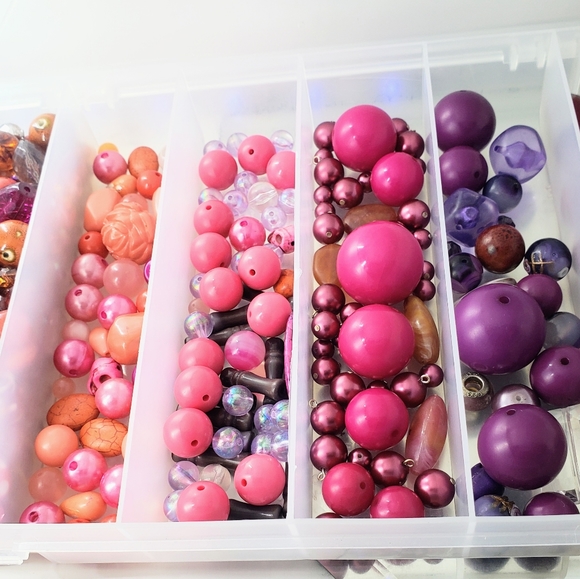 Crafting Lot Jewelry Beads - Picture 5 of 9